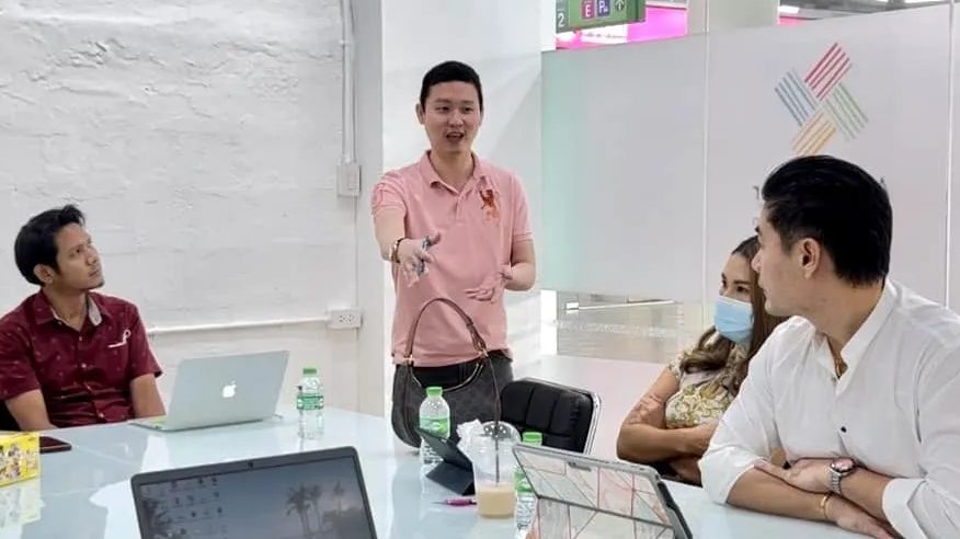 Small group session at ADVEX